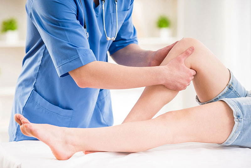 Xoa Bop Massage Vung Khop Bi Dau