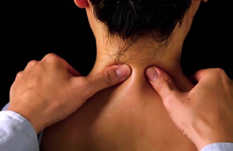 Khám phá công thức massage hỗ trợ điều trị thoái hóa khớp Khám phá công thức massage hỗ trợ điều trị thoái hóa khớp