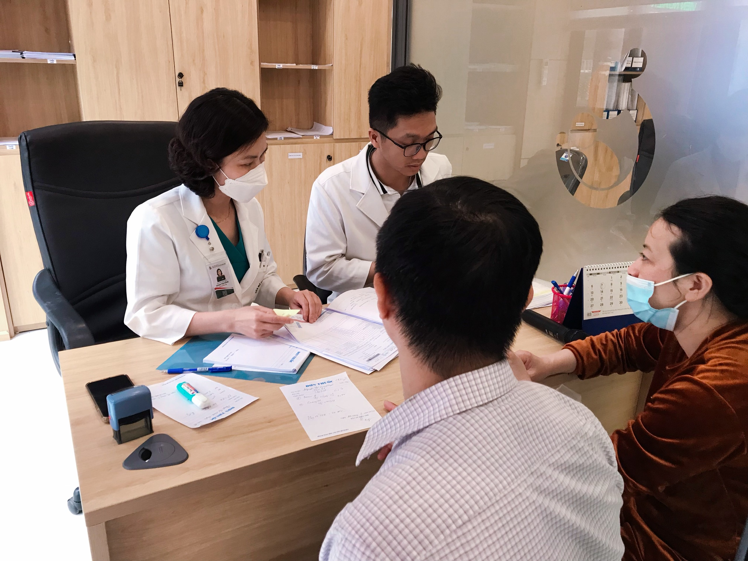 Làm cách nào để không còn tình trạng khớp kêu lục cục